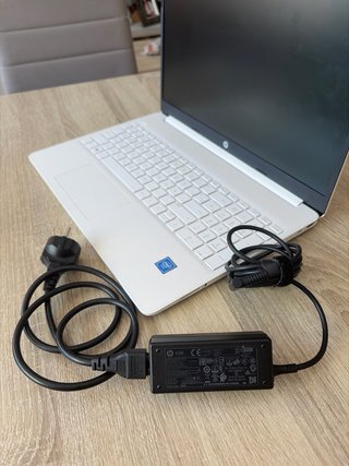 Ordenador portátil HP blanco