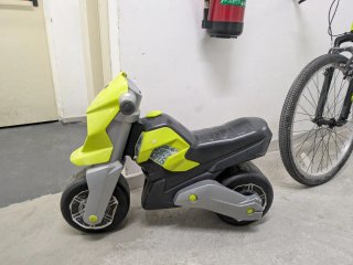 Moto correpasillos infantil