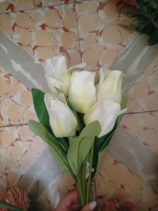 Ramo flores artificiales naranja y verde