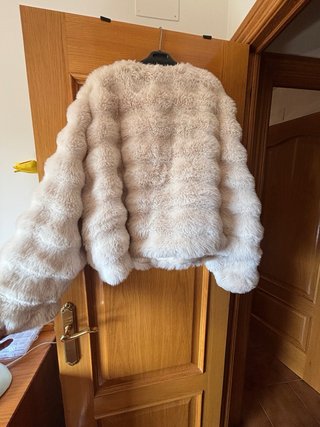 Chaqueta pelo sintético beige