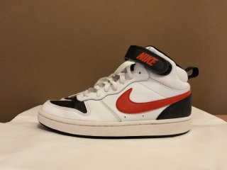 Botín Nike Blanco y Rojo