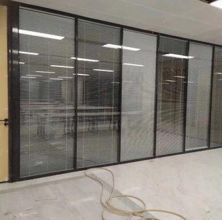 6 Mamparas Oficina Doble Cristal con Persianas