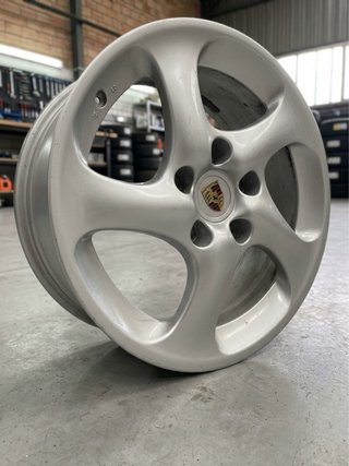 Llanta Porsche 18''
