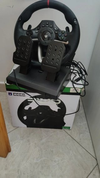 Volante HORI Racing per Xbox One e Windows