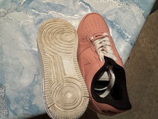Zapatillas deportivas rosas y blancas