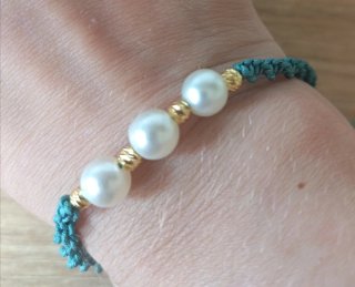 Pulsera con perlas