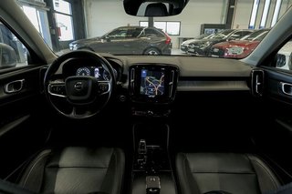 Volvo XC40   2.0 D3 Momentum Auto