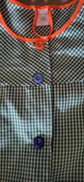 Bata escolar cuadros verde talla 14