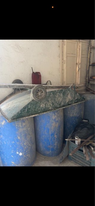Hormigonera y herramientas construcción