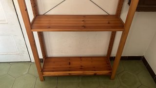 Estantería de madera
