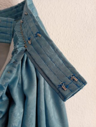 Falda fallera o traje regional de niña azul