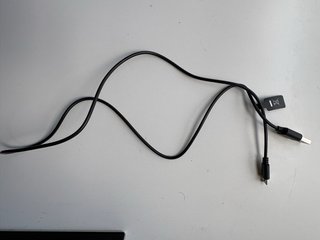 Mando Bluetooth PS4/PC/Xbox con cable de carga