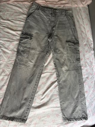 Pantalones cargo vaqueros grises estilo streetwear