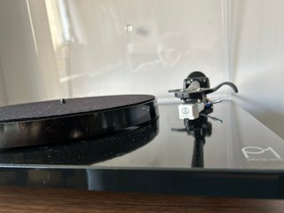Rega Planar 1 Tocadiscos Negro