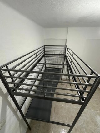 Cama litera IKEA con escritorio