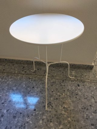 Mesa auxiliar redonda IKEA
