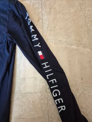 Camiseta Tommy Hilfiger logo bordado