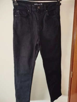 Pantalón recto Stradivarius