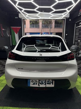 Peugeot 208 2023