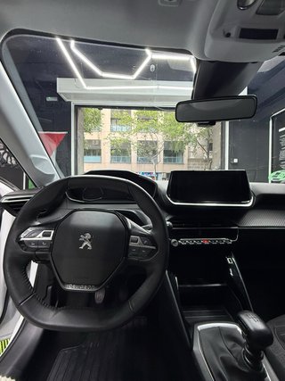 Peugeot 208 2023