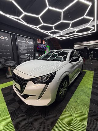 Peugeot 208 2023