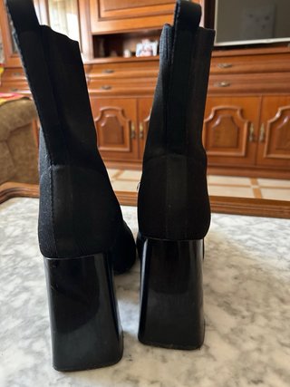Botines negros tacón cuadrado