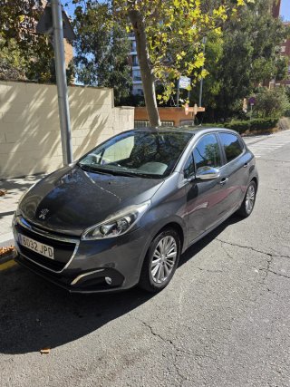 Peugeot 208 2016