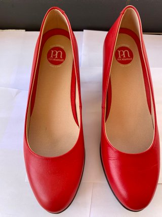 Zapatos de salón Pepe Menargues rojos