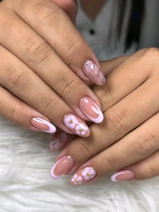 Servicio de Uñas, Cejas y Pestañas