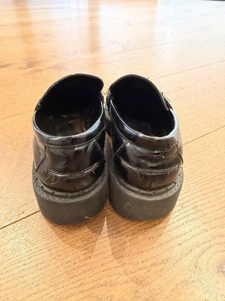 Mocasines negros Zara con hebilla