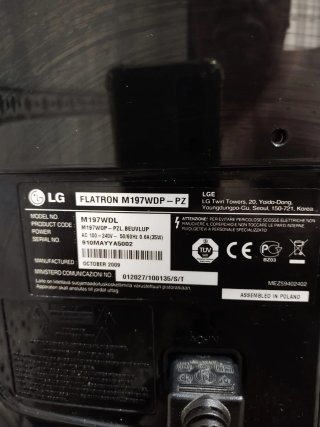 Monitor LG Flatron 19" pulgadas con mando.