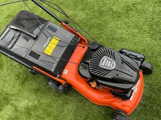 Cortacésped Naranja y Negro