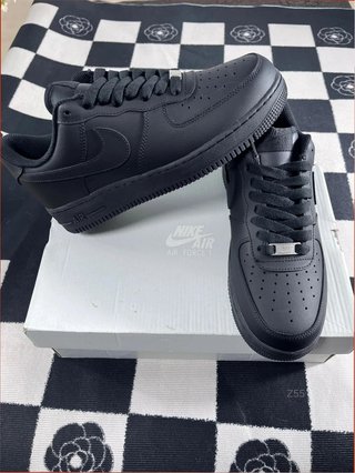 Nike Air Force 1 Talla 43 Negras