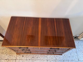 Mueble cajonero antiguo de madera