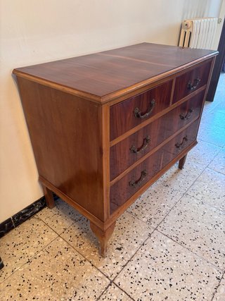 Mueble cajonero antiguo de madera