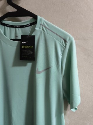 Camiseta Nike Breathe Verde Agua