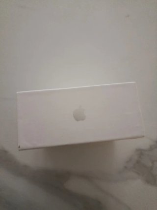 Auriculares inalámbricos blancos
