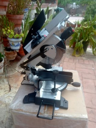 Ingletadora 1600w disco 255mm