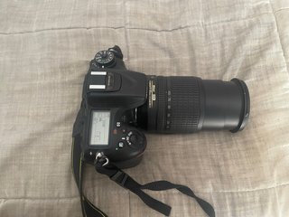 Cámara Nikon con objetivo