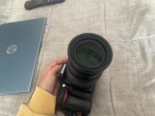 Cámara Nikon con objetivo