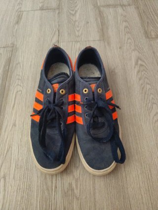 Zapatillas Adidas Azul y Naranja