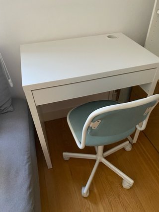 Silla escritorio modelo Orfjall de IKEA.