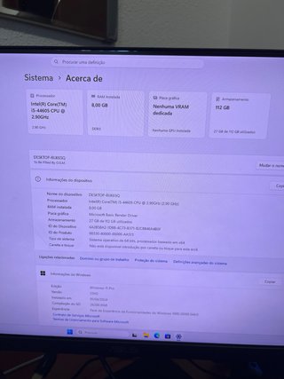 Computador i5, 8GB RAM, 120GB SSD + teclado e rato