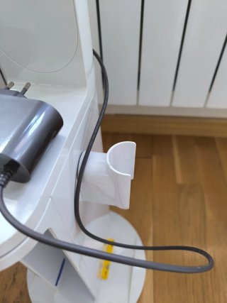 Base Dyson V10