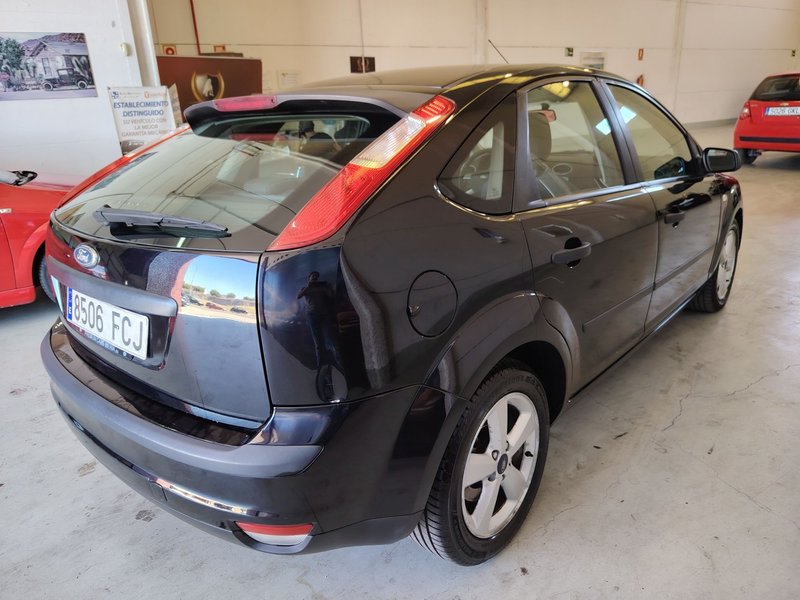 Ford Focus 2006, foto 5