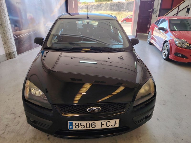 Ford Focus 2006, foto 2