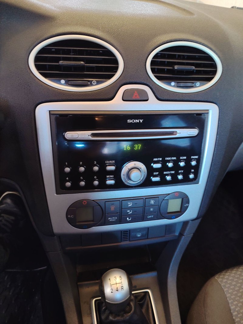 Ford Focus 2006, foto 12