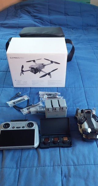 DJI Mini 5 Pro Drone + Accesorios