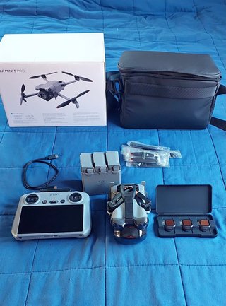 DJI Mini 5 Pro Drone + Accesorios