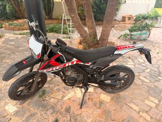 Moto Rieju MRT Supermotard 2022